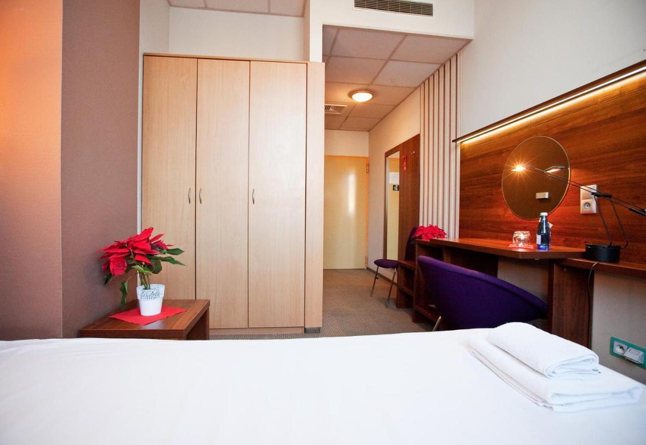 Hotel Aspel Cracovia Esterno foto