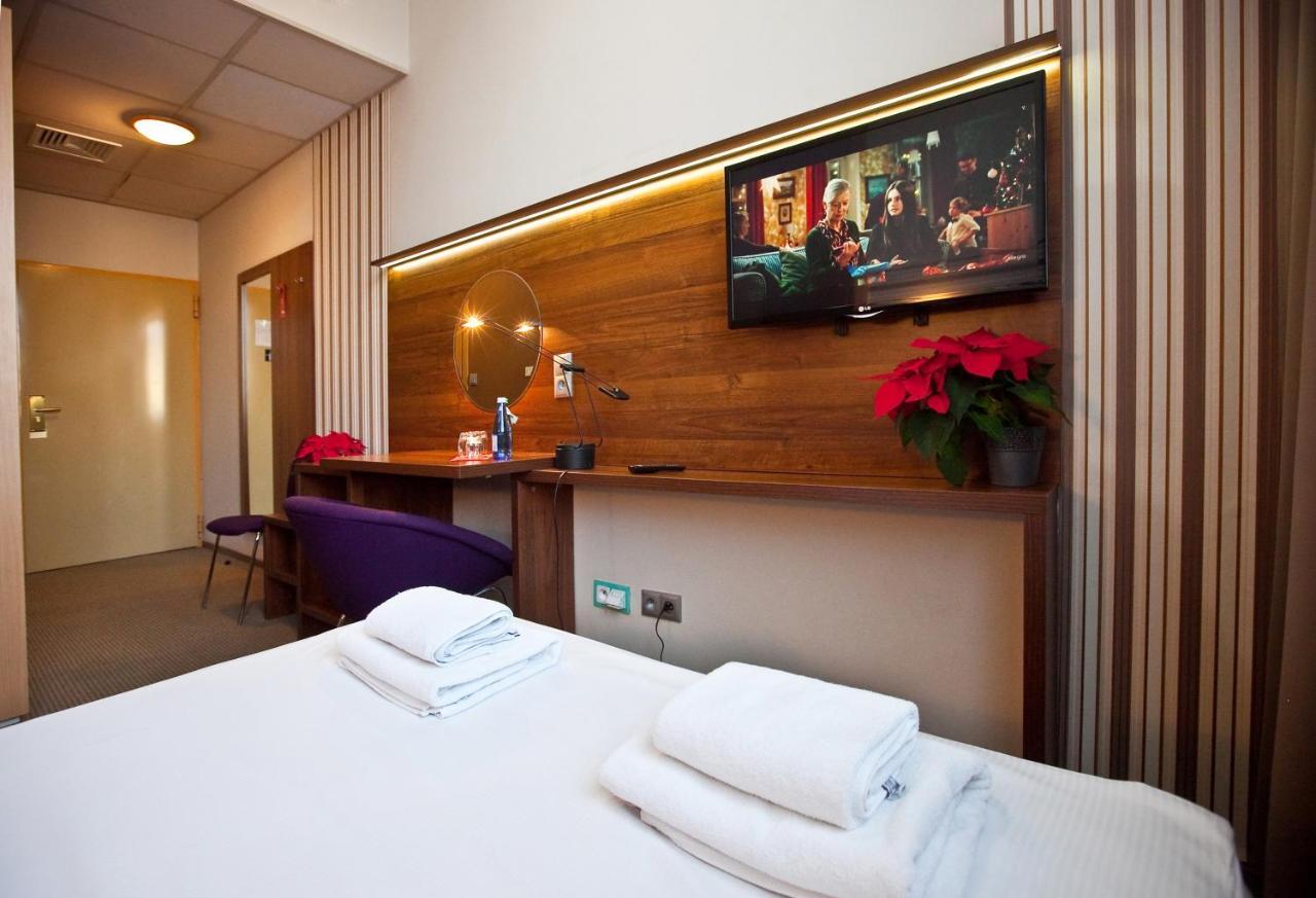 Hotel Aspel Cracovia Esterno foto