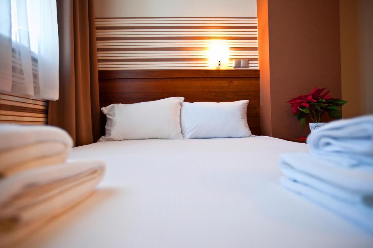 Hotel Aspel Cracovia Esterno foto