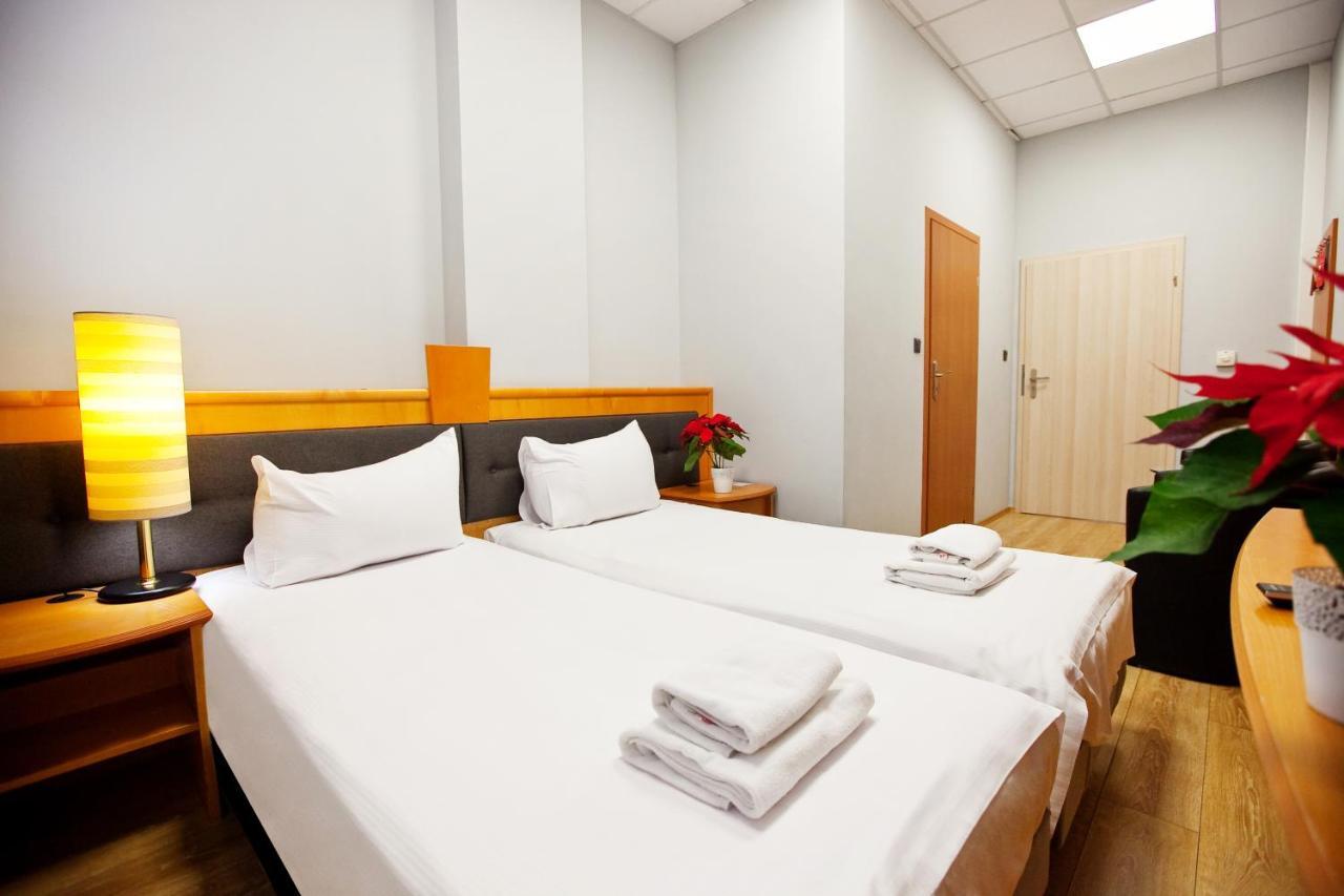 Hotel Aspel Cracovia Esterno foto